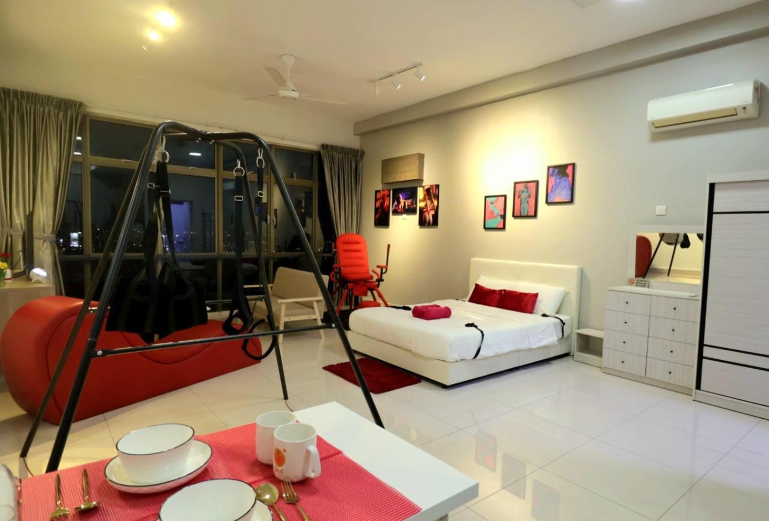 Pangsapuri Palazio 情趣民宿 Mount Austin Johor Bahru