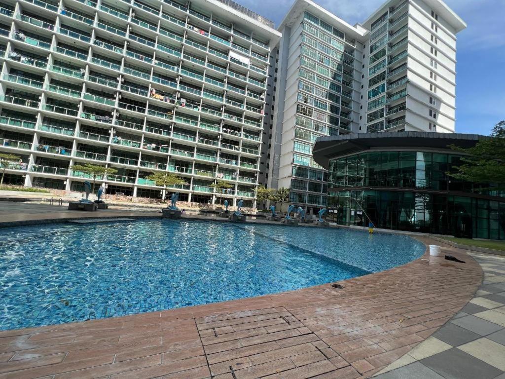 Palazio 情趣民宿 Mount Austin Apartment Johor Bahru