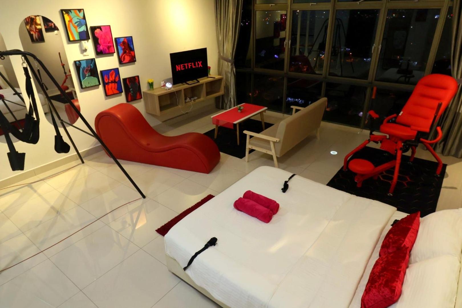 Palazio 情趣民宿 Mount Austin Johor Bahru
